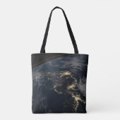 De stad licht 's nachts in Japan. Tote Bag (Achterkant)