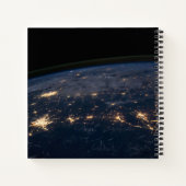 De stad ligt in het zuiden van de VS. Notitieboek (Achterkant)