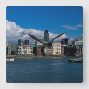 De stad Londen en de toren 42 Vierkante Klok