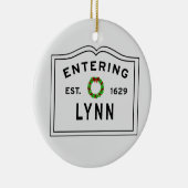 De stad Lynn Holiday Wreath Ceramic Ornament (Rechts)