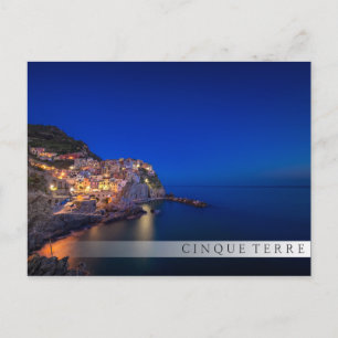 De stad Manarola in de Cinque Terre in de avond Briefkaart
