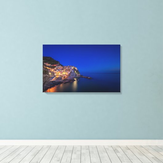 De stad Manarola in de Cinque Terre in de avond Canvas Afdruk (Insitu (Houten vloer))