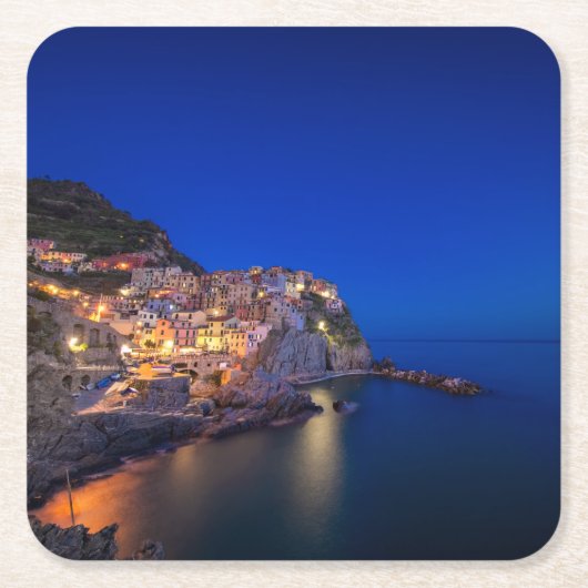 De stad Manarola in de Cinque Terre in de avond Kartonnen Onderzetters (Voorkant)