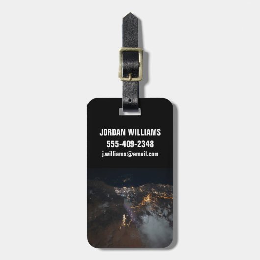 De stadslichten van Jazan en zijn buitenwijken Bagagelabel (Voorkant verticaal)