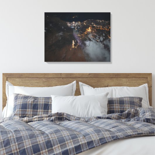 De stadslichten van Jazan en zijn buitenwijken Canvas Afdruk (Insitu (Slaapkamer))