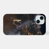 De stadslichten van Jazan en zijn buitenwijken iPhone 15 Case (Achterkant horizontaal)