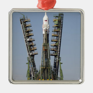 De steigers van de lancering worden opgeheven metalen ornament