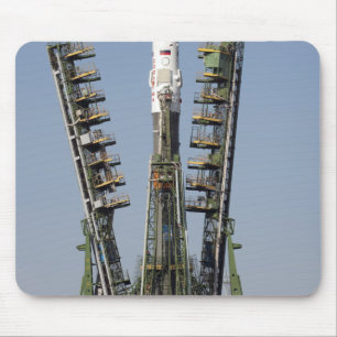 De steigers van de lancering worden opgeheven muismat