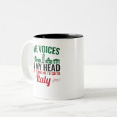 De stemmen in mijn hoofd vertellen me dat ik naar  tweekleurige koffiemok (Voorkant links)