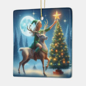 De ster op de boom plaatsen keramisch ornament (Links)