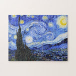 De Sterrennacht Van Gogh Legpuzzel<br><div class="desc">Van Gogh schilderde in 1889 'De Sterrennacht' uit het geheugen, terwijl hij in Frankrijk in een asiel zat, waar hij zich aansloot voor depressie.De scène toont het uitzicht uit zijn slaapkamerraam. Op het schilderij staan de maan, Venus en veel sterren omringd door geel en wit licht.Onderaan bevindt zich een kerk...</div>