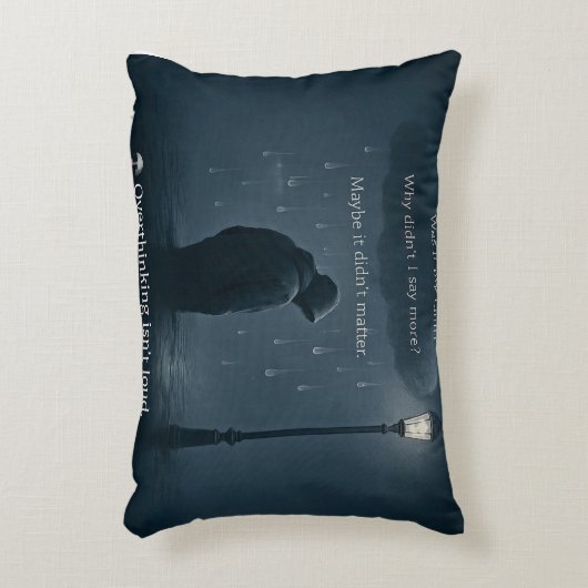 De stille spiraal – Realistisch overdenkend T-shir Accent Kussen (Voorkant(Verticaal))