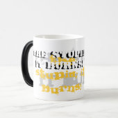 de stomp; Het brandt! Mok (Voorkant links)