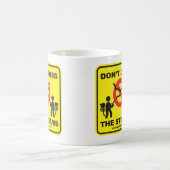 De straten niet oversteken koffiemok (Center)