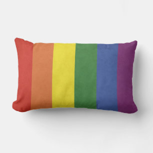 De strepen van de regenboog kussen