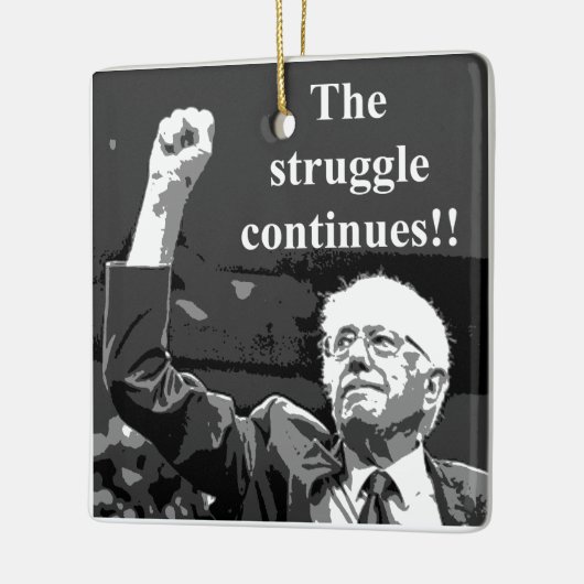 De strijd gaat door keramisch ornament (Links)