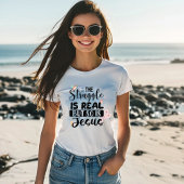 De strijd is echt, maar Jezus is ook Christelijk T-shirt