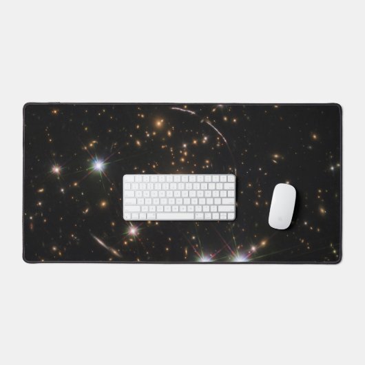 De Sunburst Arc in een enorme sterrenstelsel clust Bureaumat (Keyboard & Muis)