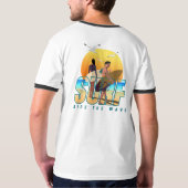 De Surfer rijdt op de Golf | Mannen Ringer T-shirt (Achterkant)