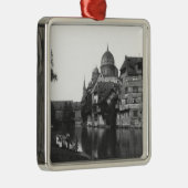 De synagoge te Nuremberg, c.1910 Metalen Ornament (Rechts)
