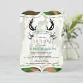 "De tante is over" Rustic Camo Couple's Shower Kaart (Staand voorkant)