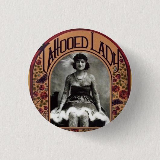 De Tattooed Lady Ronde Button 3,2 Cm (Voorkant)