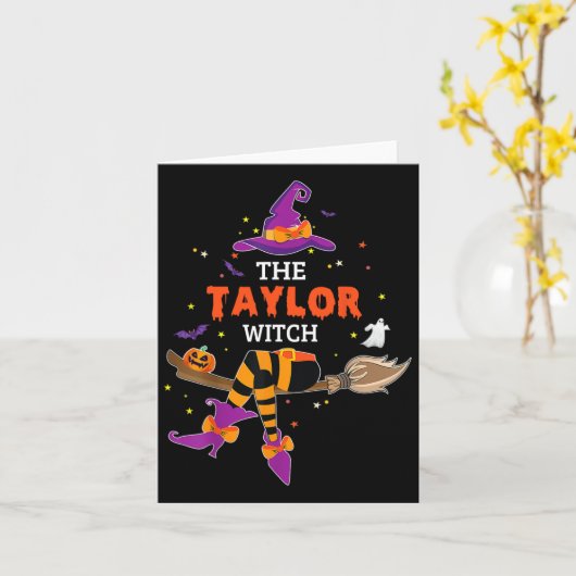 De Taylor Witch Pet Halloween Ghost Achternaam Fir Kaart (Gele Bloem)