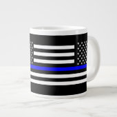 De Thin Blue Line Black en White US vlag Grote Koffiekop (Voorkant rechts)