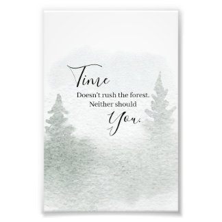 De tijd dringt niet door het bos foto afdruk