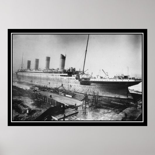 De Titanic is gebouwd in 1909 Poster (Voorkant)