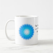 De toekomst hangt af van wat we in de cadeau doen. koffiemok (Links)