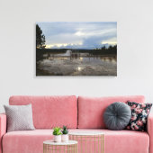 De toeristen bezoeken het benedenbekken van de Gey Canvas Afdruk (Insitu (Woonkamer))