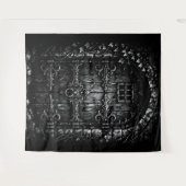De Tovenarij Deur — door BurnsInHell Wandkleed (Voorkant (horizontaal))
