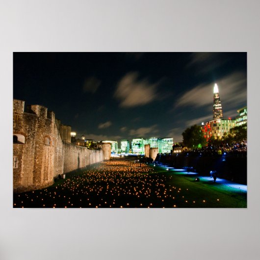 De Tower of London voorbij de verdieping van de sc Poster (Voorkant)