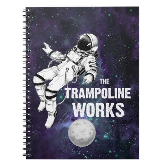De trampoline werkt zwart-wit Astronaut Notitieboek (Voorkant)