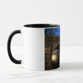 De tunnel I - Magische wereld voorbij de tunnel Mok (Links)