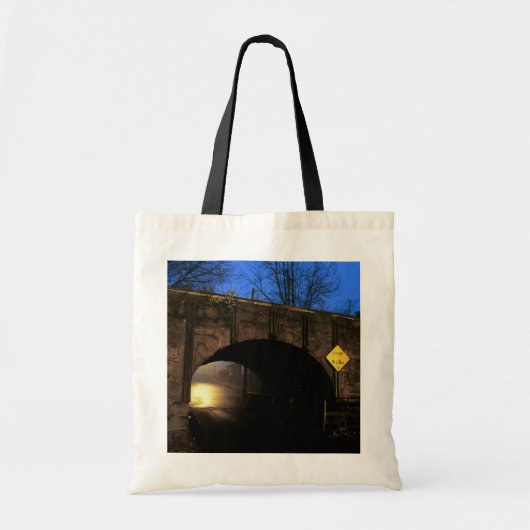 De tunnel I - Magische wereld voorbij de tunnel Tote Bag (Voorkant)