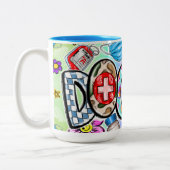 De tweekleurige keramische Mok van de arts (Links)