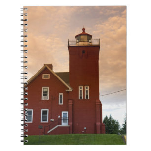 De Two Harbors Lighthouse met uitzicht op Agate Ba Notitieboek