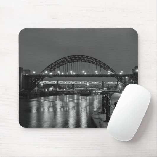 De Tyne Bridge 's nachts Muismat (Met muis)