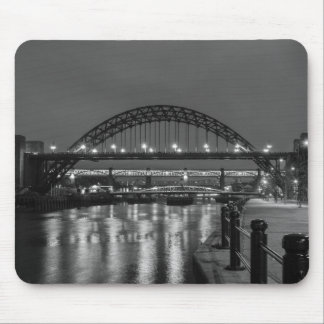 De Tyne Bridge 's nachts Muismat