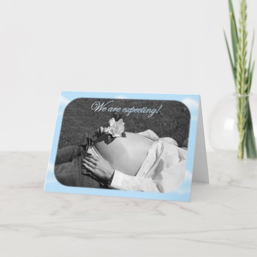 De uitnodiging van het baby shower denken wij (Voorkant)