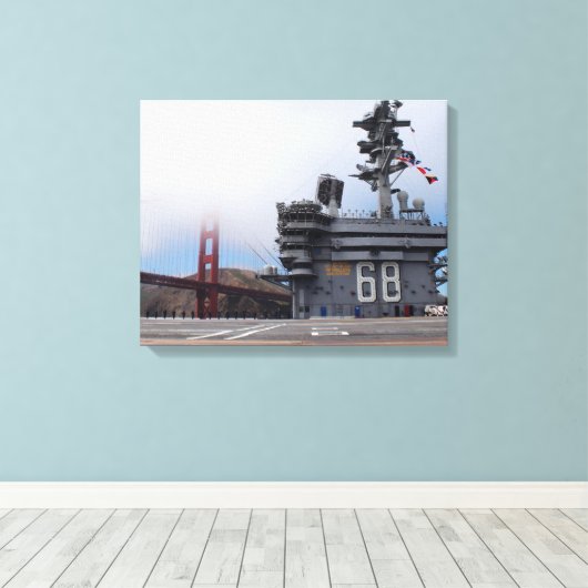 De USS Nimitz bij de Golden Gate Canvas Afdruk (Insitu (Houten vloer))