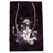 De vampier | Moody Gothic Vampy Glam Bleke Skin Medium Cadeauzakje (Voorkant)