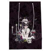 De vampier | Moody Gothic Vampy Glam Bleke Skin Medium Cadeauzakje (Achterkant)