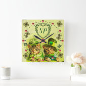 DE VANGST VAN DE OUDE FUNNY FASHION ST.PATRICK, HA VIERKANTE KLOK (Huis)