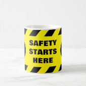 De veiligheid begint hier met de gele Black Safety Koffiemok (Center)