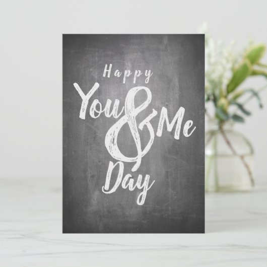 De verjaardag van de groeten op het bord (Staand voorkant)