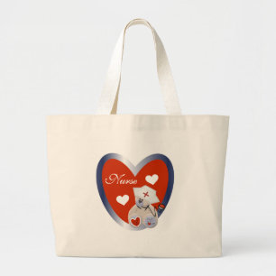 De verpleegster draagt met de T-shirts en de Gifte Grote Tote Bag