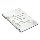 De verpleegster raakt een leven met wilde bloemen  notitieboek (Rechterzijde)